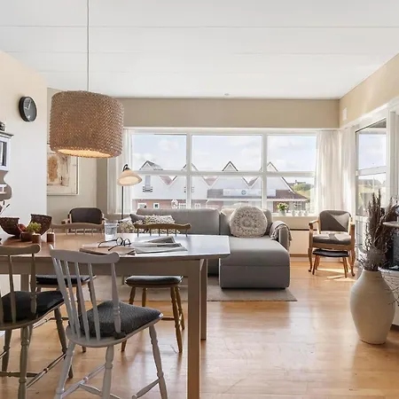 아파트 Bad, Lejl 106